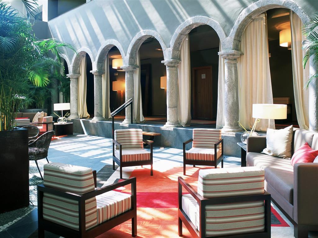 Parador De Сео-де-Уржель Экстерьер фото
